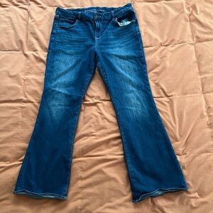 AE Curvy Kick Boot jeans